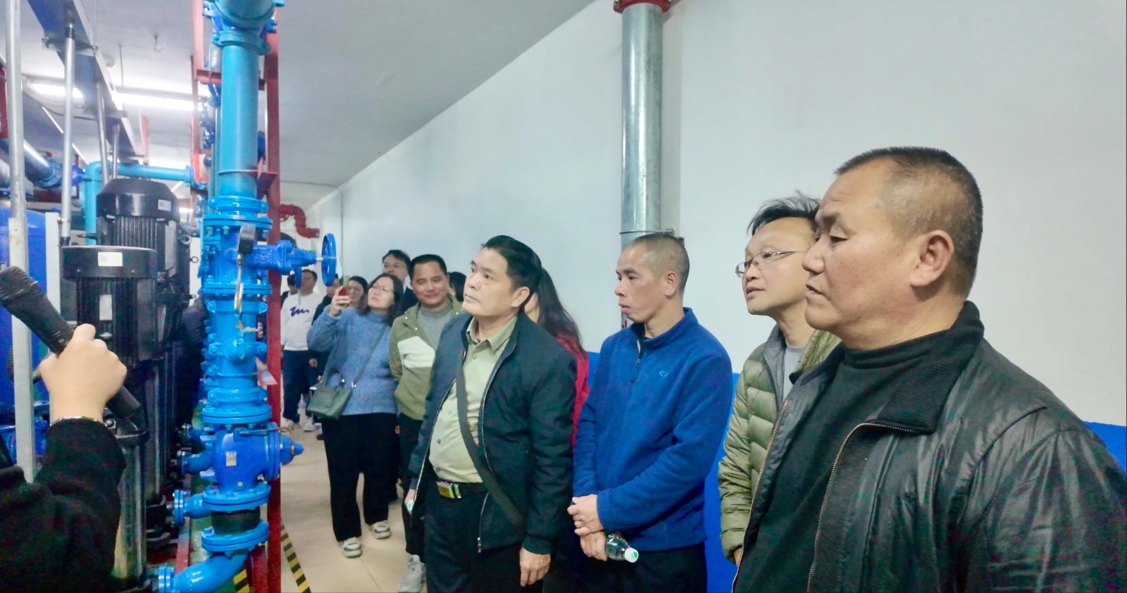 1768295395957 高明区义务监督员走进二次供水泵房
