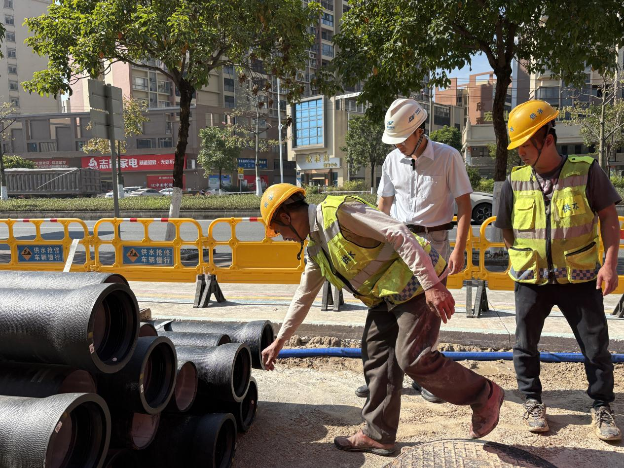 1779674845855 高明区荷城街道祥福路管网改造现场